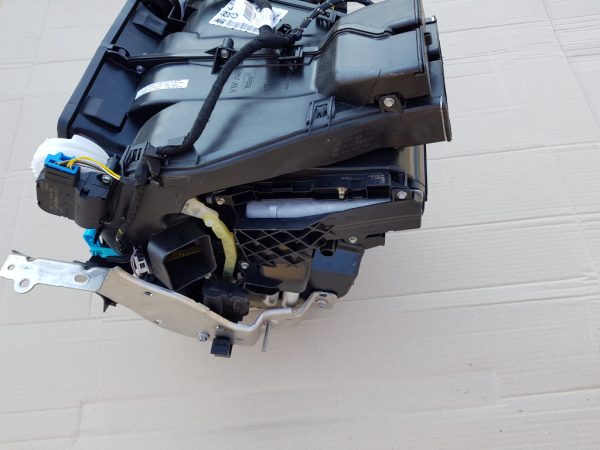 Tulumba completa Audi A3 8P 8P1820003R 8P1 820 003 R - Dezmembrari Auto - imagine 7