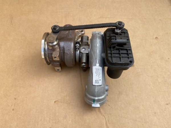 Turbina VW Passat B8 facelift 2020 1.5 tsi 05E145701K 05E 145 701 K la 0 km - Dezmembrari Auto
