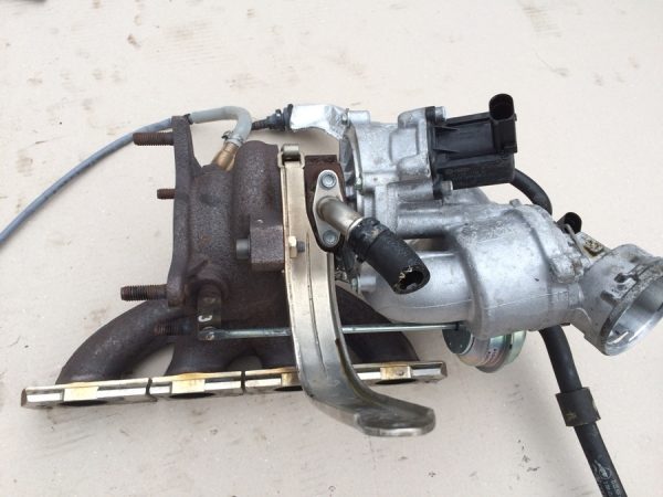 Turbosuflanta VW Audi 2.0 tsi 2014 cod 06J145713F 06J1 457 13F - Dezmembrari Auto