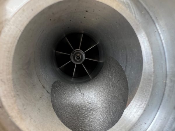 Turbosuflanta VW Golf 7 1.6 tdi 04L253016H 04L 253 016 H CXX CLH DDY DGT - Dezmembrari Auto - imagine 2