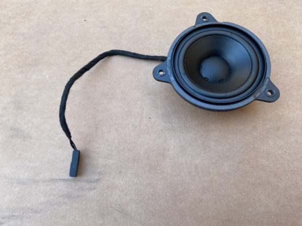Tweeter DynAudio VW Passat B8 3G0035415D 3G0 035 415 D - Dezmembrari Auto