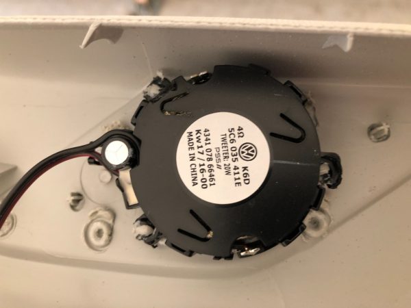 Tweeter VW Jetta 2016 5C6035411E 5C6 035 411 E - Dezmembrari Auto