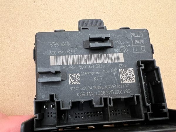 Unitate comanda usa sofer 5Q0959393L 5Q0 959 393 L Audi A3 8Y din 2023 la 0 km - Dezmembrari Auto