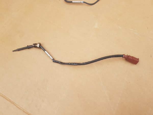 Senzor temperatura gaze Audi A5 F5 A4 B9 Q5 3.0 tdi 4M0906088AA 4M0 906 088 AA - Dezmembrari Auto