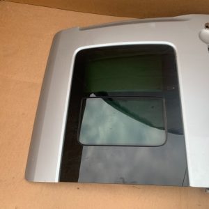 Geam usa culisanta dreapta VW Caddy 2005-2009 2K0847708L 2K0847795E - Dezmembrari Auto