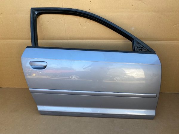 Usa dreapta Audi A3 8P coupe 2003 2004 2005 2006 2007 2008 2009 2010 2011 2012 - Dezmembrari Auto