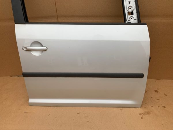 Usa dreapta fata VW Caddy life din 2003 2004 2005 2006 2007 2008 2009 - Dezmembrari Auto - imagine 4