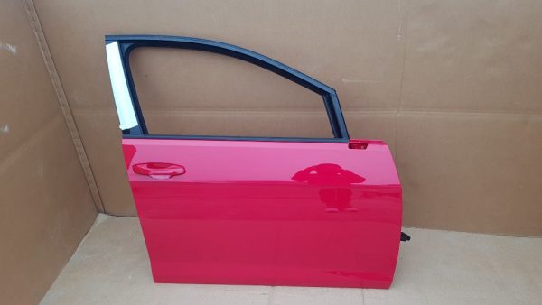 Usa dreapta fata VW Golf 7 culoare rosu LY3D - Dezmembrari Auto