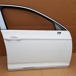 Usa dreapta fata VW Passat B8 culoare alb LC9A - Dezmembrari Auto