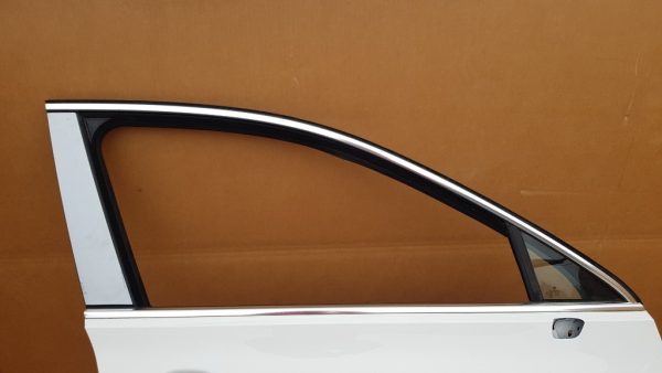 Usa dreapta fata VW Passat B8 culoare alb LC9A - Dezmembrari Auto - imagine 2