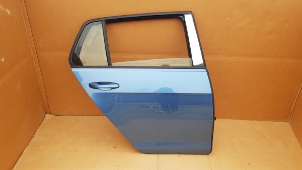 Usa dreapta spate VW Golf 7 hatchback culoare Pacific blue - LA5J - Dezmembrari Auto
