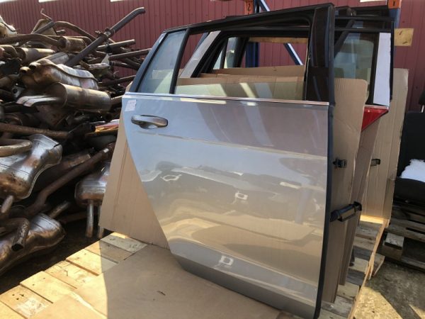 Usa dreapta spate VW Golf 7 variant LB7W - Dezmembrari Auto