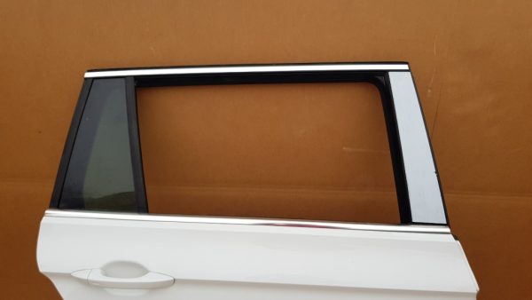 Usa dreapta spate VW Passat B8 combi culoare alb LC9A - Dezmembrari Auto - imagine 4