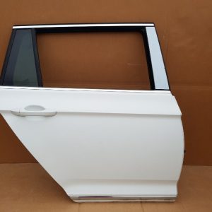Usa dreapta spate VW Passat B8 combi culoare alb LC9A - Dezmembrari Auto