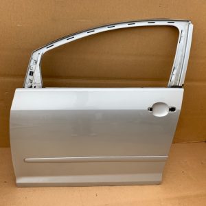 Usa goala stanga fata Golf 5 plus - Dezmembrari Auto