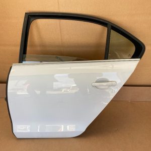 Usa goala stanga spate VW Jetta 2017 alb lc9a - Dezmembrari Auto