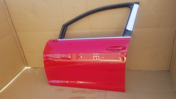 Usa stanga fata VW Golf 7 culoare rosu tornado ly3d - Dezmembrari Auto