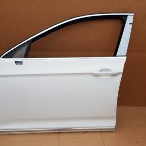 Usa stanga fata VW Passat B8 culoare alb LC9A - Dezmembrari Auto
