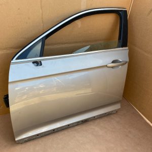 Usa stanga fata VW Passat B8 fara accesorii - Dezmembrari Auto