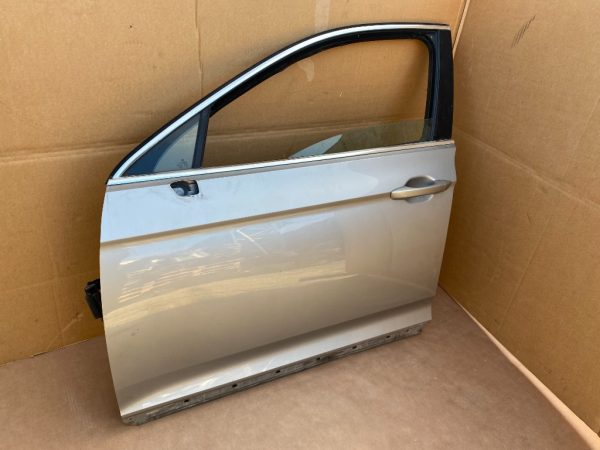 Usa stanga fata VW Passat B8 fara accesorii - Dezmembrari Auto