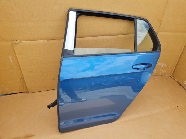 Usa stanga spate VW Golf 7 hatchback LA5J pacific albastru - Dezmembrari Auto