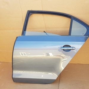 Usa stanga spate VW Jetta 2016 culoare gri LD7X - Dezmembrari Auto