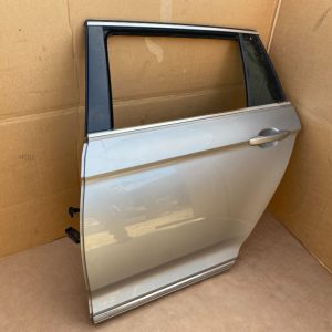 Usa stanga spate VW Passat B8 variant fara accesorii - Dezmembrari Auto