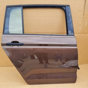 Usa dreapta spate VW Touran 2017 LD8X maro - Dezmembrari Auto