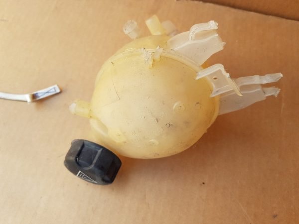 Vas expansiune Peugeot 207 2007 1.6 hdi 9652621280 - Dezmembrari Auto