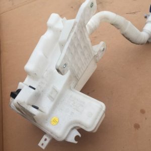 Vas lichid parbriz VW Golf 7 2.0 tdi 5G0 955 453 R 5G0955453R - Dezmembrari Auto