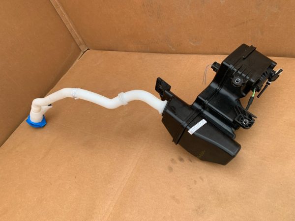Vas lichid parbriz modelul cu 1 motoras VW Transporter T6 2021 7E0955453A 7E0 955 453 A - Dezmembrari Auto