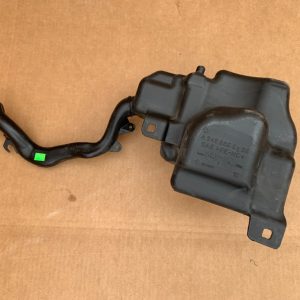 Vas lichid parbriz modelul cu doua motoras Mercedes B class B200 W246 1.6 A2468690120 - Dezmembrari Auto