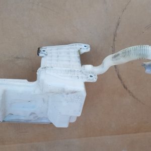 Vas lichid parbriz modelul cu doua motorase Audi A3 8V 5Q0955449L 5Q0 955 449 L - Dezmembrari Auto