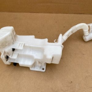 Vas lichid parbriz modelul cu spalatoare faruri VW Jetta 2017 5C6955453 5C6 955 453 - Dezmembrari Auto