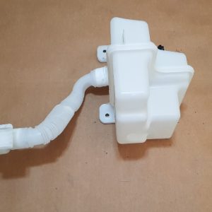 Vas lichid parbriz modelul cu un motoras VW Passat B8 3Q0955448D 3Q0 955 448 D - Dezmembrari Auto