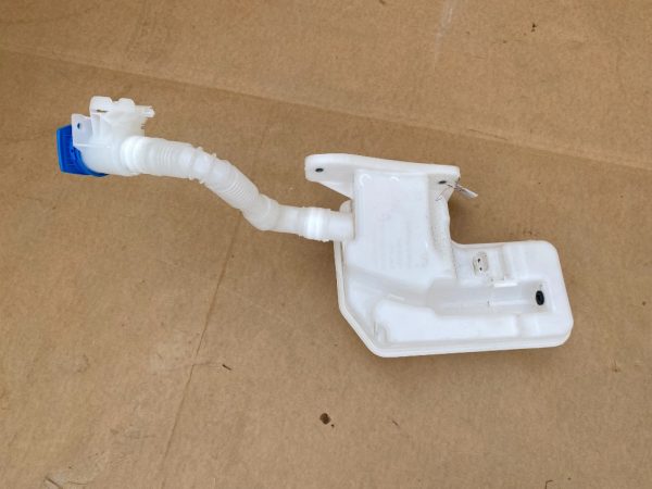 Vas lichid parbriz VW Golf 8 5WA955453 5WA 955 453 - Dezmembrari Auto