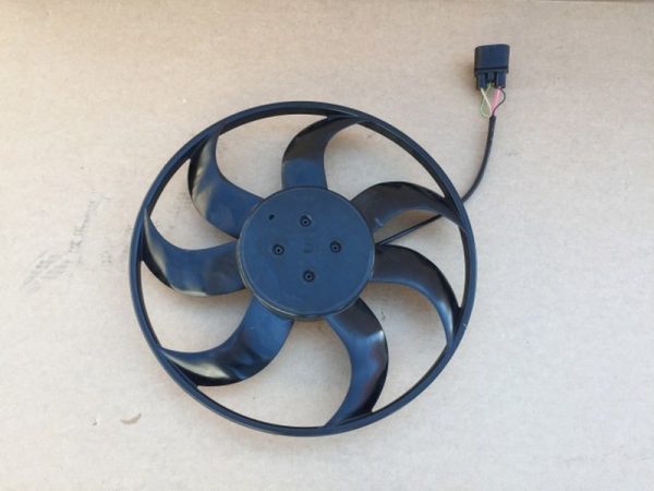 5Q0959455AP 5Q0 959 455 AP Electroventilator VW Passat B8 - Dezmembrari Auto