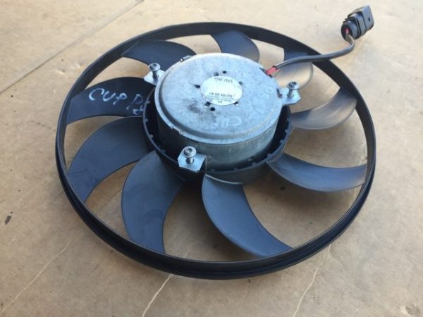 Electroventilator VW Passat B8 2.0 TDI CUP 5Q0 959 455 AH 5Q0959455AH - Dezmembrari Auto