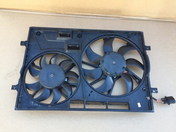 5Q0959455AH 5Q0959455AM Ventilator VW Passat B8 - Dezmembrari Auto