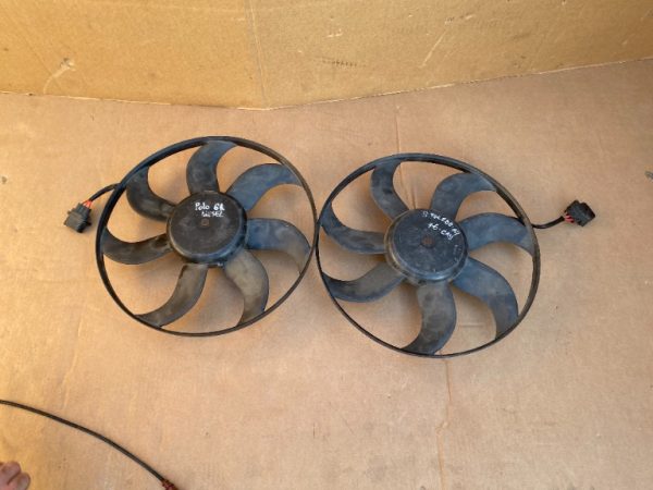 Ventilator radiator VW Polo 6R 6R0959455C 6R0 959 455 C 6R0959455E 6R0 959 455 E - Dezmembrari Auto