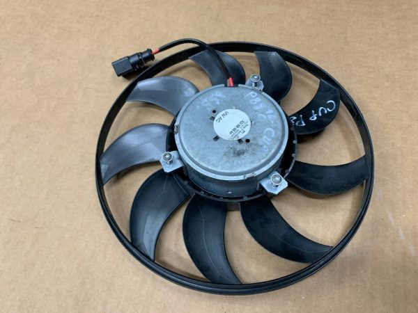 Ventilator VW Passat B8 2.0 tdi 5Q0959455AH 5Q0 959 455 AH - Dezmembrari Auto