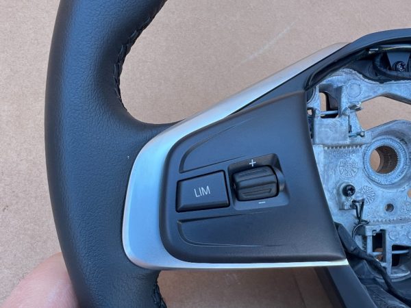 Volan din piele BMW X1 F48 din 2017 la 0 km - Dezmembrari Auto - imagine 6