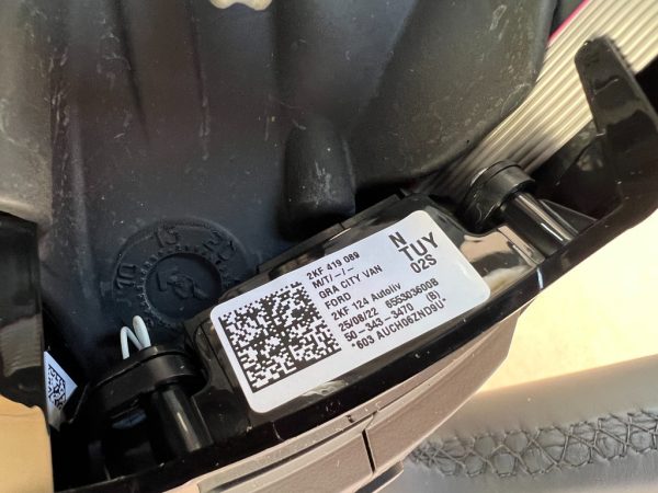 Volan piele cu comenzi si padele VW Caddy 2024 Ford Tourneo Connect 2KF419089 2KF 419 089 la 0 km - Dezmembrari Auto - imagine 3