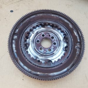 Volanta Audi A3 8P 1.6 tdi 03L105266AJ 03L 105 266 AJ - Dezmembrari Auto