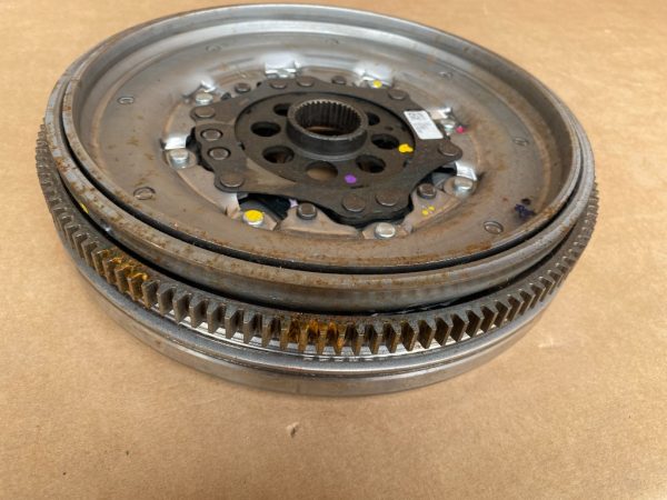 Volanta DSG Ford Tourneo Connect 2023 05L105266K 05L 105 266 K la 0 km - Dezmembrari Auto