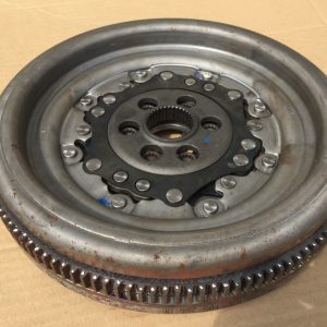 Volanta DSG VW Passat B8 03L05266DE 03L 052 66D E - Dezmembrari Auto