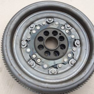 Volanta DSG VW Passat CC cod 06J105266AE 06J 105 266 AE - Dezmembrari Auto