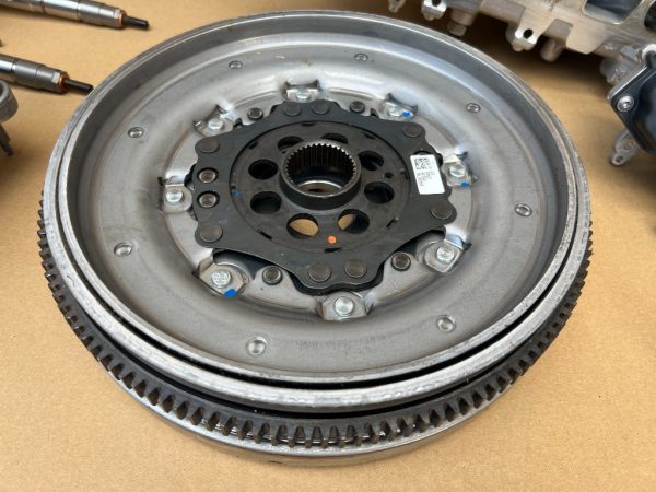 Volanta VW Caddy Ford Tourneo Connect 2.0 tdi din 2023 la 0 km 05L105266K 05L 105 266 K - Dezmembrari Auto