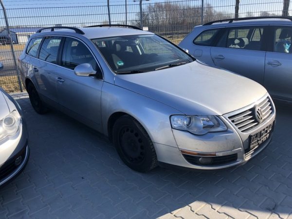 VW Passat B6 variant motor 1.9 tdi BLS cu filtru particule / DPF - Dezmembrari Auto