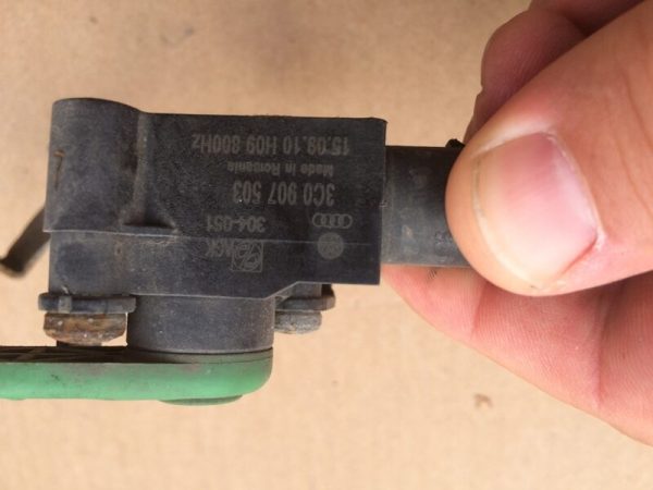 Senzor nivel xenon VW Sharan 7N cod 3C0907503 3C0 907 503 - Dezmembrari Auto